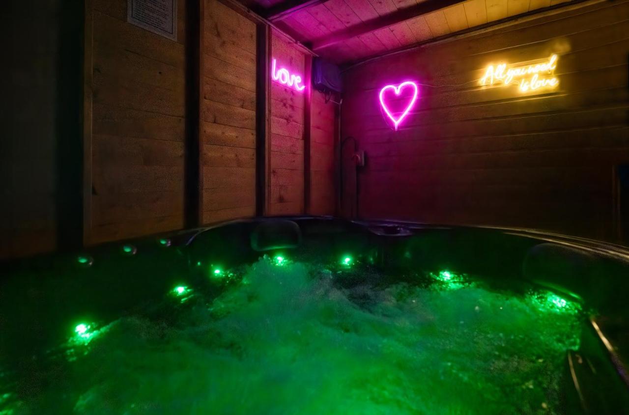 Perfect Couple Retreat To Unwind&Relax With Hottub Lejlighed Peacehaven Eksteriør billede